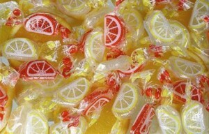 Gajos de naranja y limón